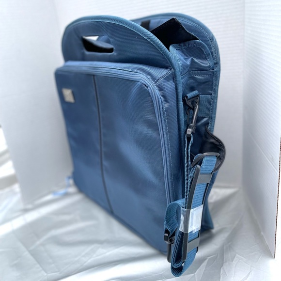 Crop In Syle Large Blue Zippered Scrapbook Paper Pocket Craft Case 16" X 14" - Picture 3 of 8